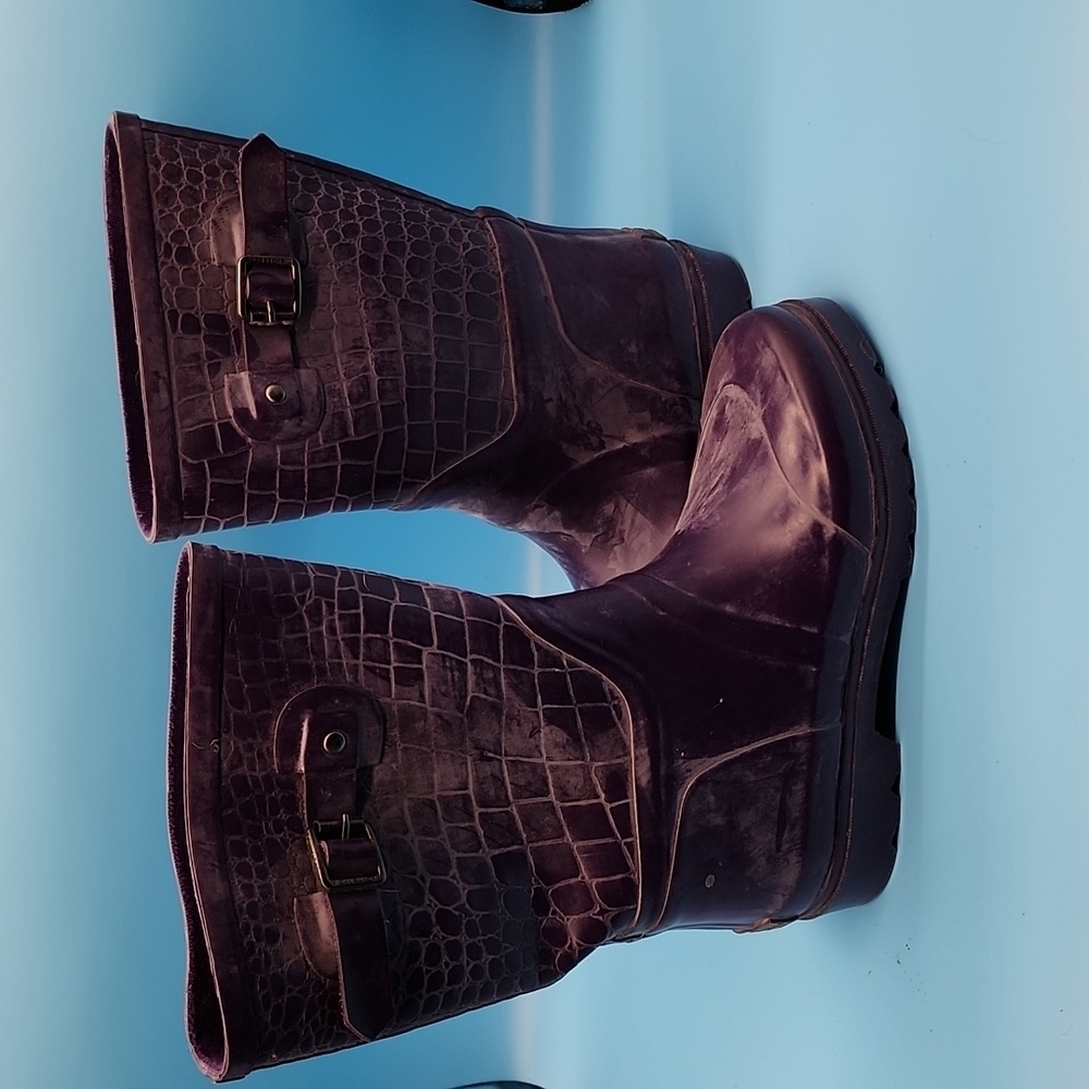 Michael Kors Purple Gator Rain Boots, Size 8